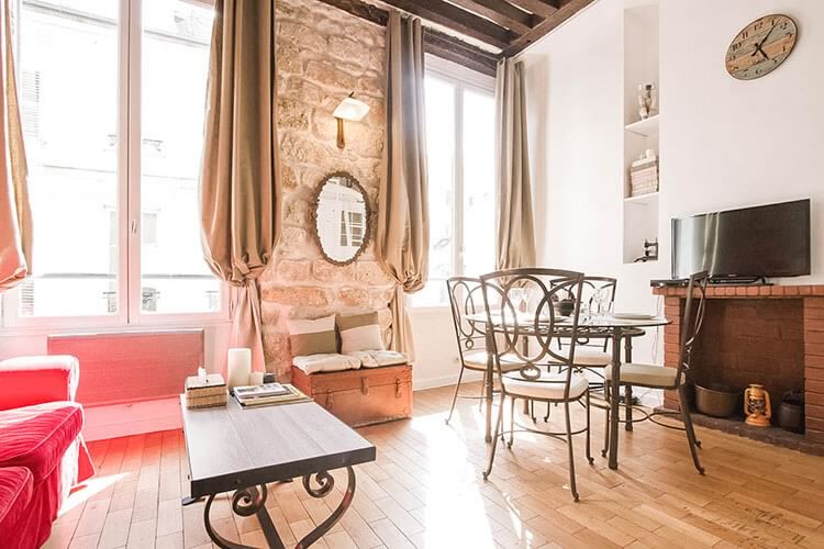 ruerosiers_airbnb-paris